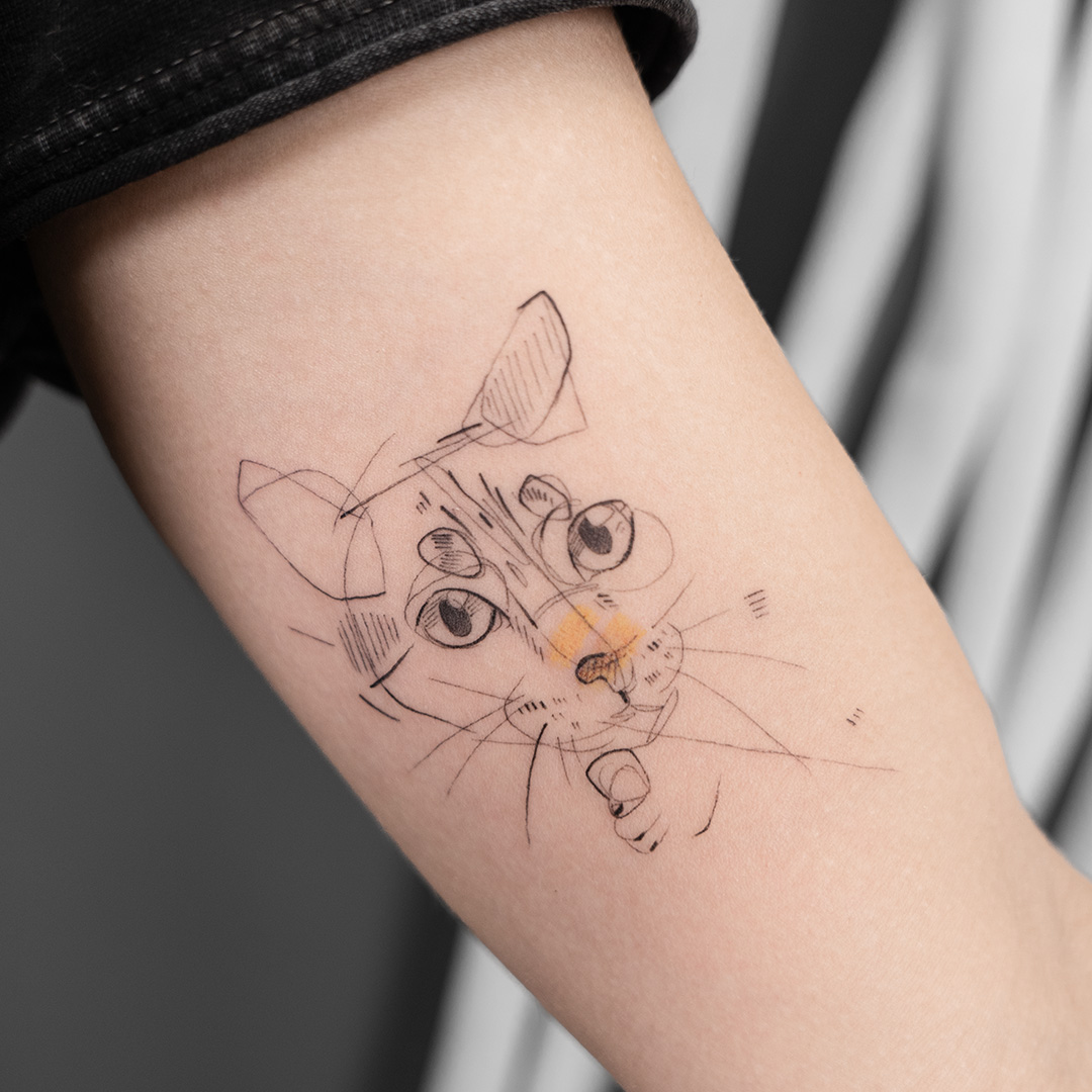 Tattoo tatuaje gato minimalist abstractart Leire Mdmi Asanoha Tattoo Studio